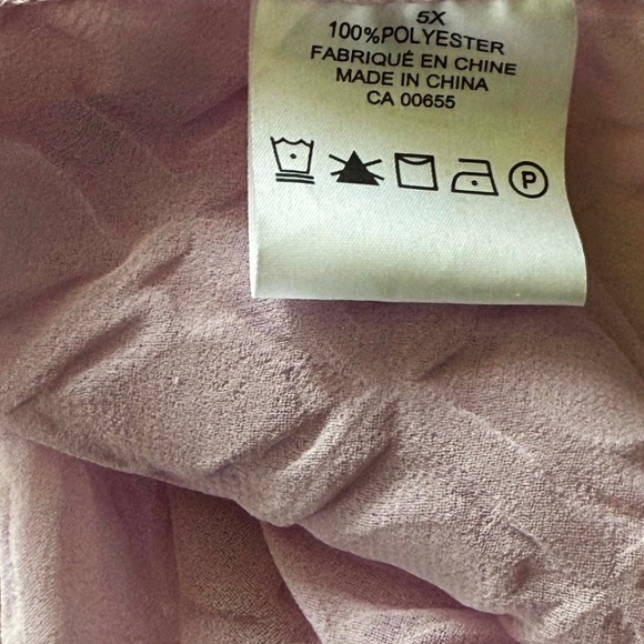 TEXTURED BUTTON DOWN TUNIC, SOFT LILAC, SIZE 5X, 3/4 SLEEVES WITH TABS, PENNINGT - Picture 6 of 10